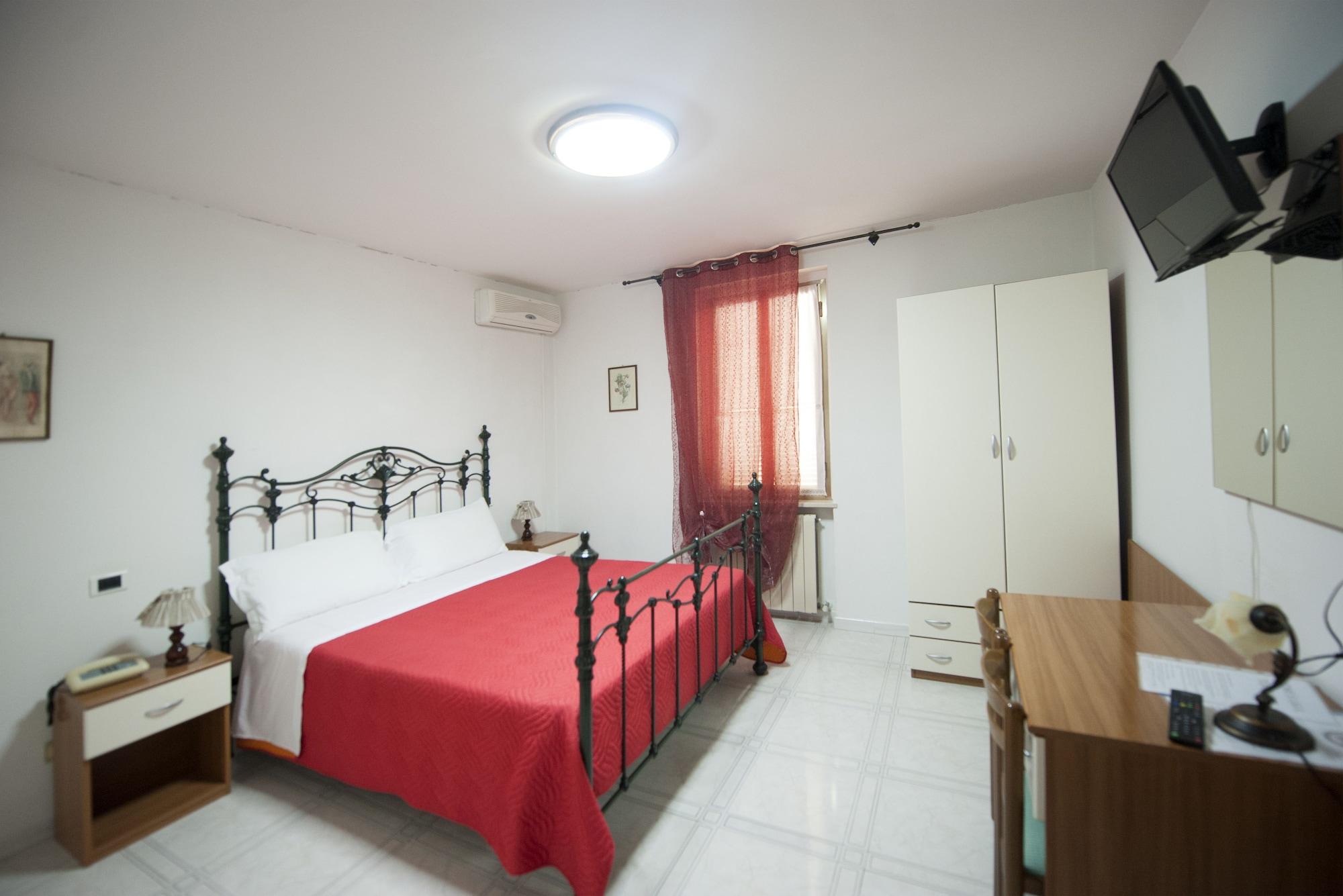 ספולטו Hotel Athena מראה חיצוני תמונה