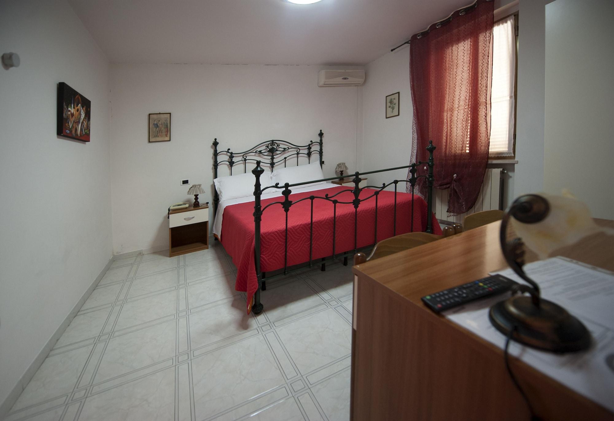 ספולטו Hotel Athena מראה חיצוני תמונה