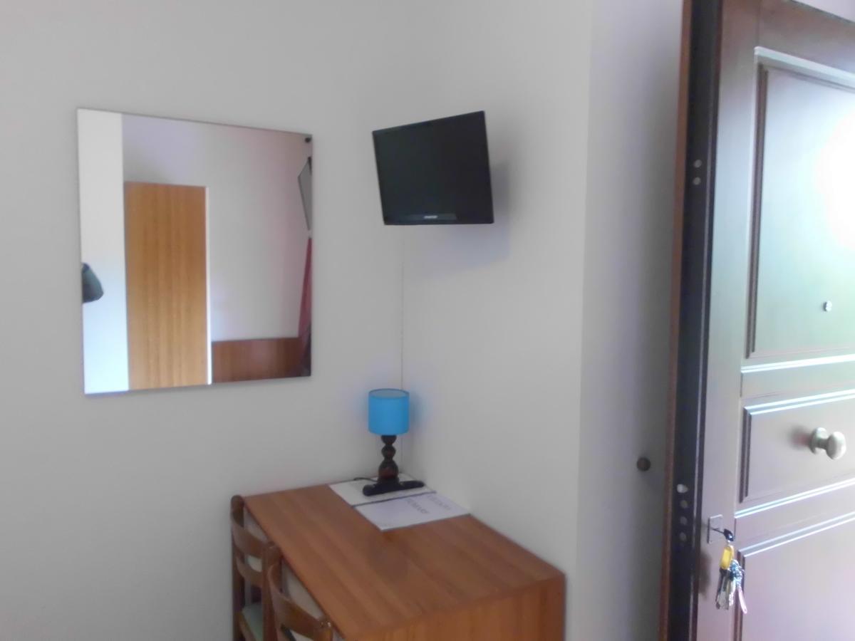 ספולטו Hotel Athena מראה חיצוני תמונה