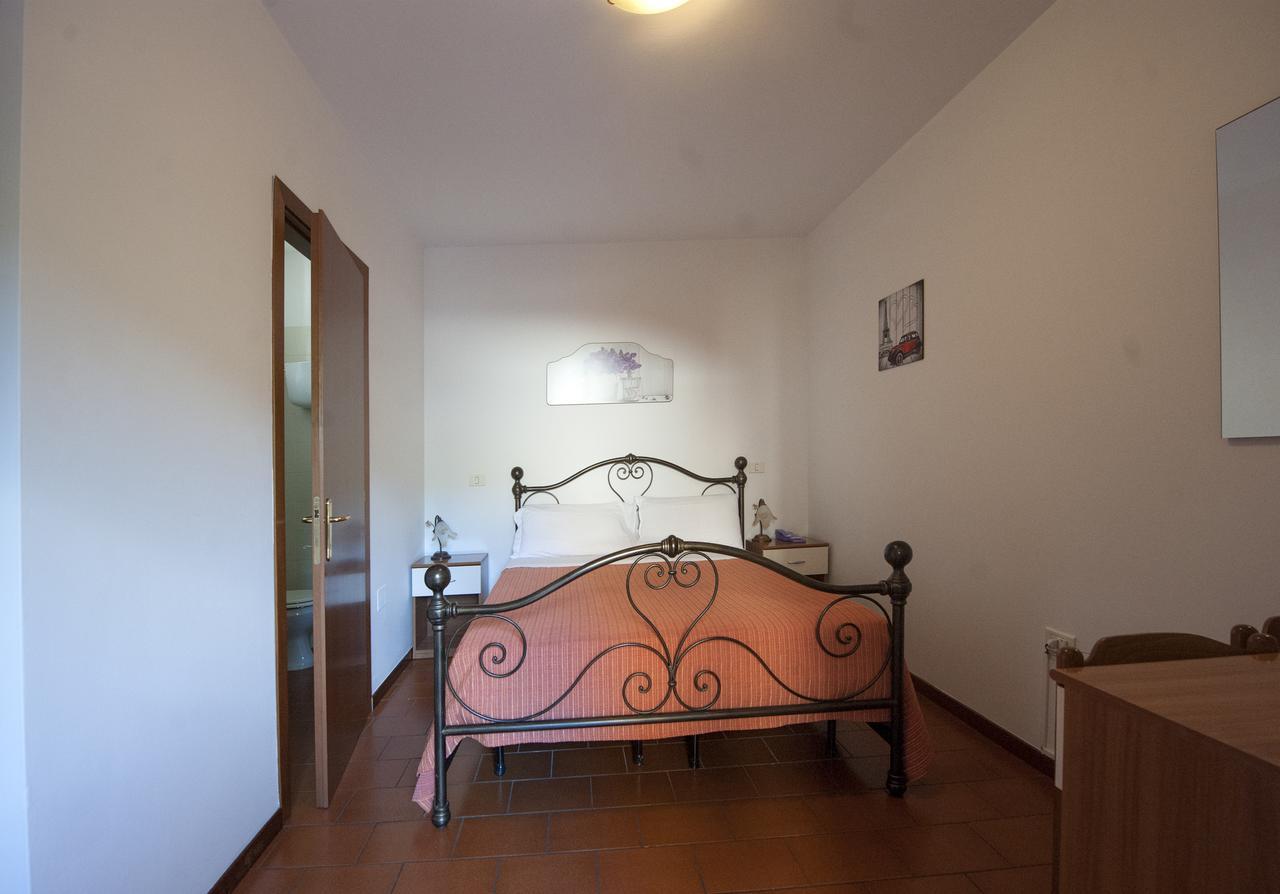 ספולטו Hotel Athena מראה חיצוני תמונה