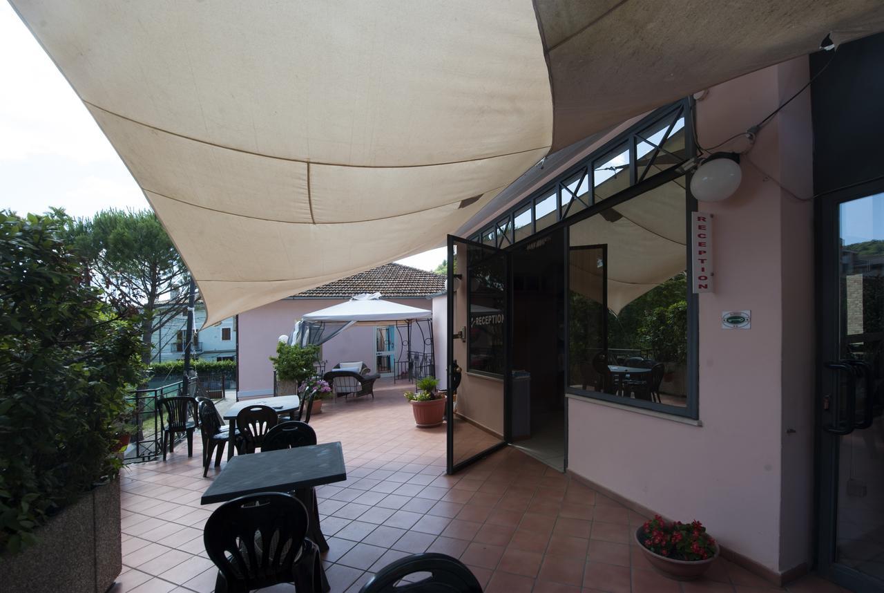 ספולטו Hotel Athena מראה חיצוני תמונה