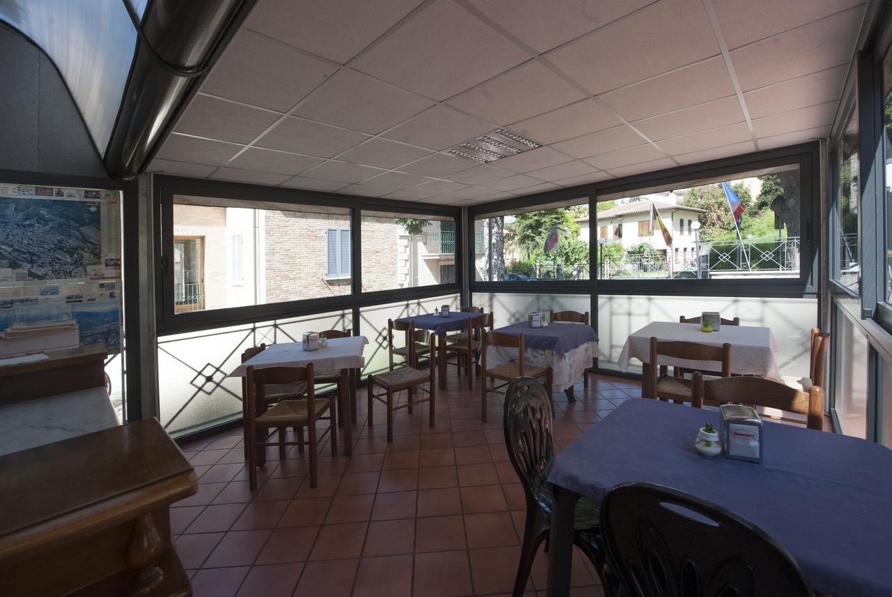 ספולטו Hotel Athena מראה חיצוני תמונה