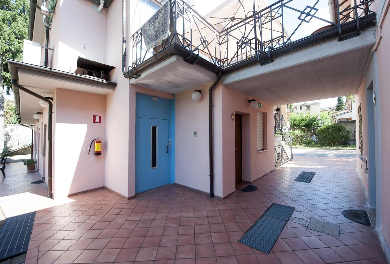 ספולטו Hotel Athena מראה חיצוני תמונה
